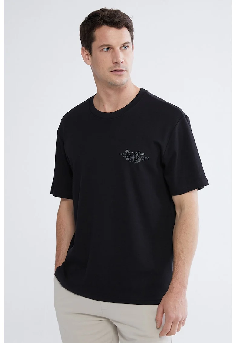 Tricou cu decolteu la baza gatului si imprimeu discret, Negru