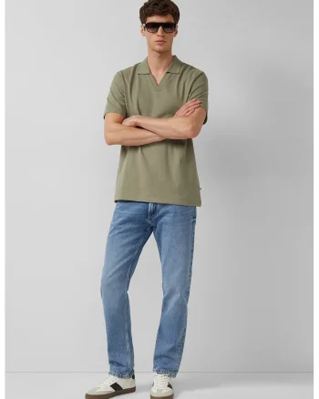 Tricou polo cu decolteu in V