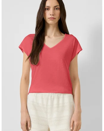 Tricou cu decolteu in V , decupaje si insertii brodate