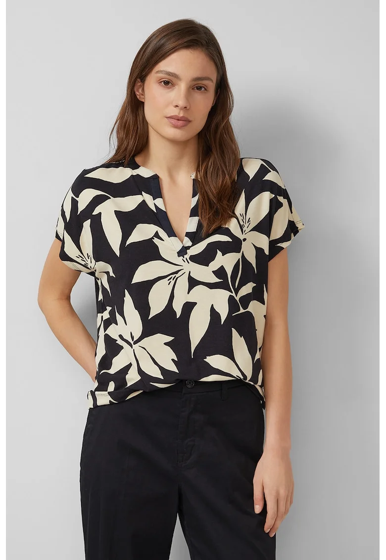 Bluza cu decolteu in V si model