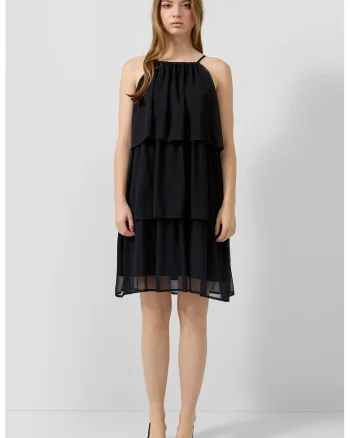 Rochie mini cu croiala stratificata