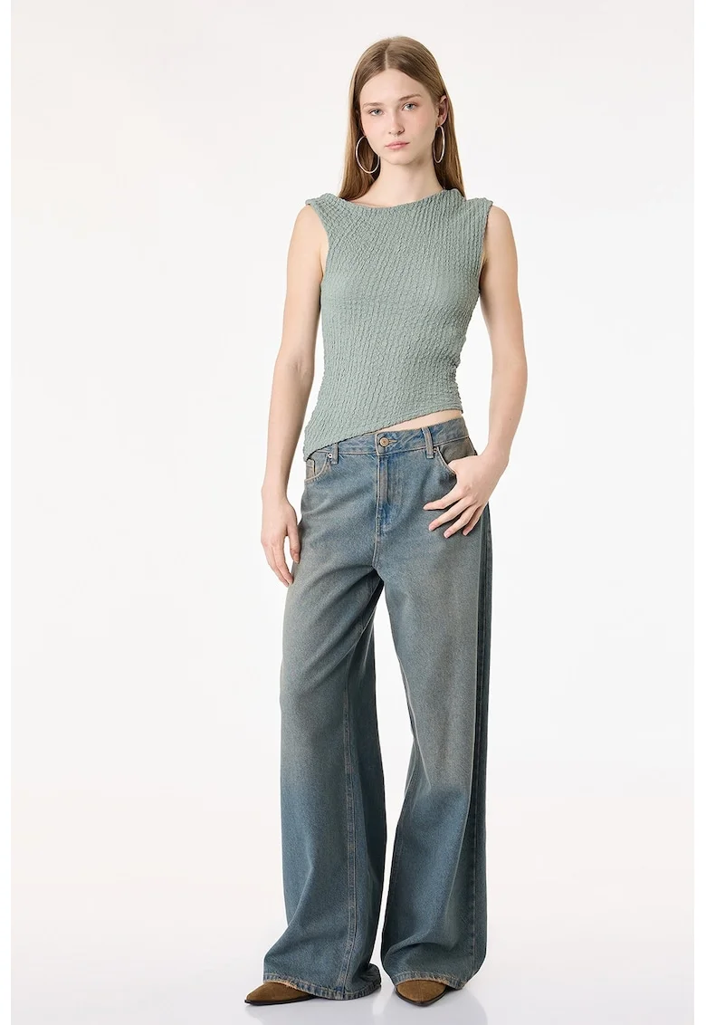 Top asimetric cu decolteu pe un umar, Verde deschis