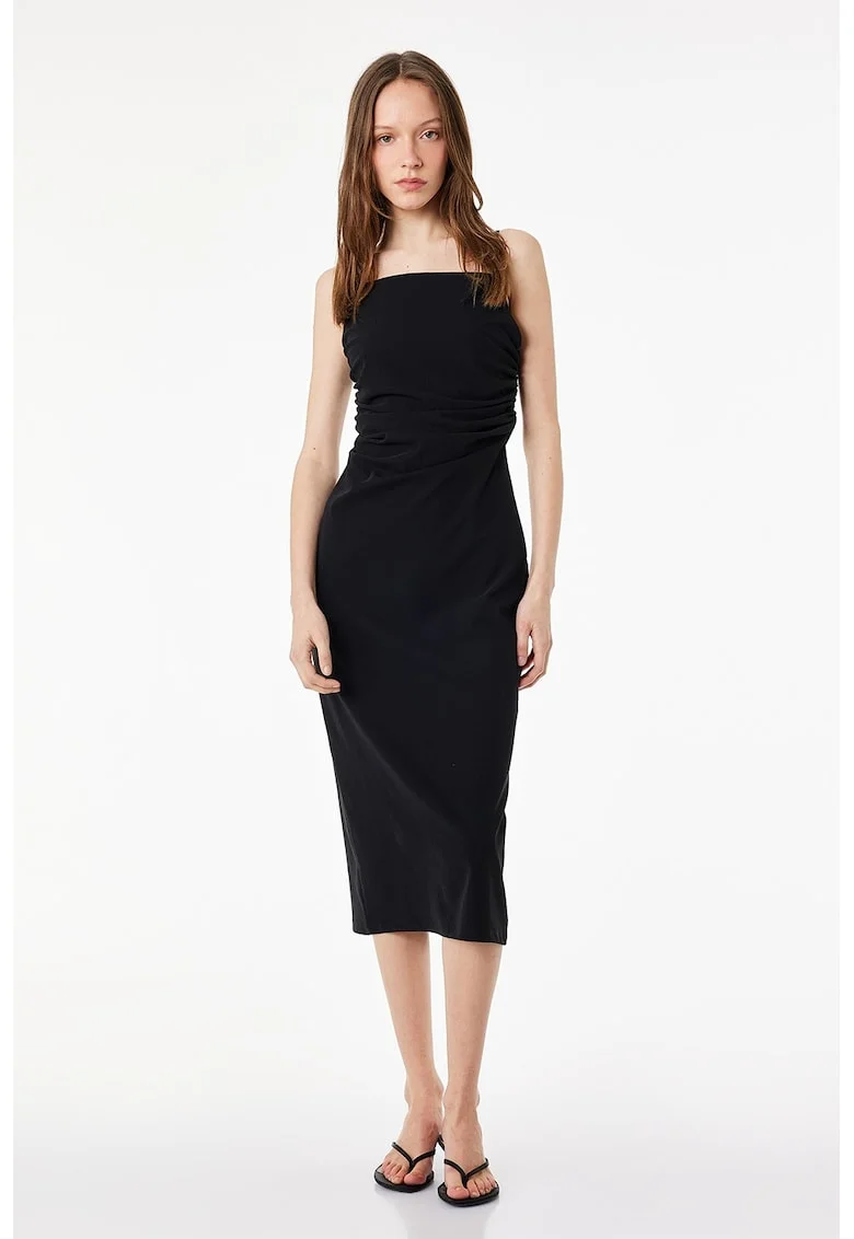 Rochie cambrata cu slit pe spate, Negru