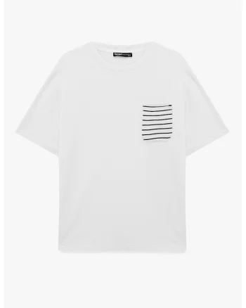 Tricou cu buzunar pe piept, Alb
