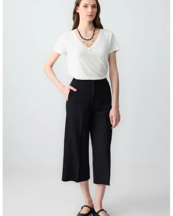 Pantaloni crop cu model uni, Negru