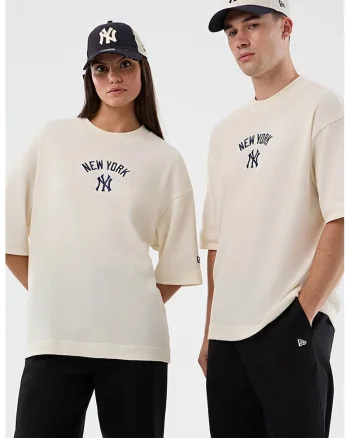 Tricou unisex din bumbac cu decolteu la baza gatului si design text, Crem