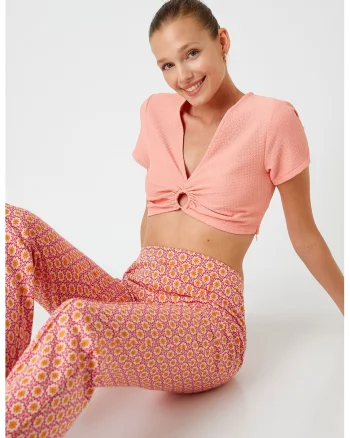 Tricou crop cu decolteu in V, Roz somon