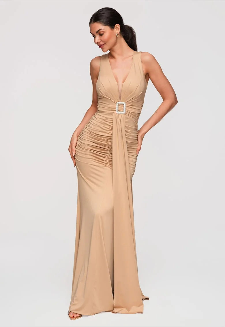 Rochie Maxi de Seara Eleganta cu Decolteu Adanc si Catarama, Bej