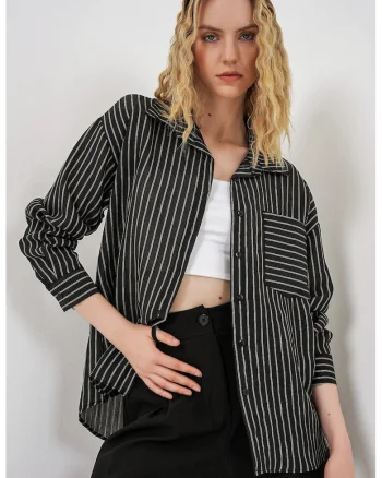 Camasi dama,  camasa supradimensionata cu maneca lunga, neagra, 77% viscoza, 15% nailon, 8% poliester