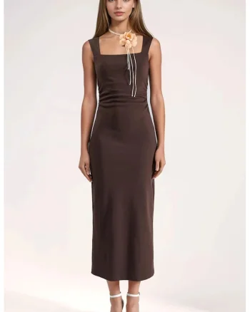 Rochie midi,  mulata, guler patrat, maro, tricot