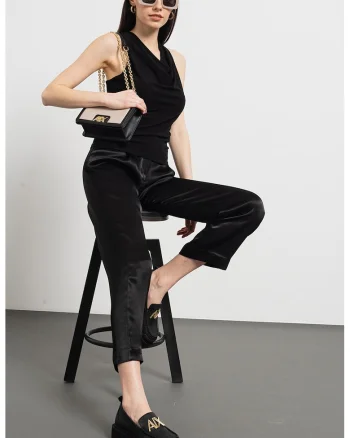 Bluza cu decolteu drapat, Negru