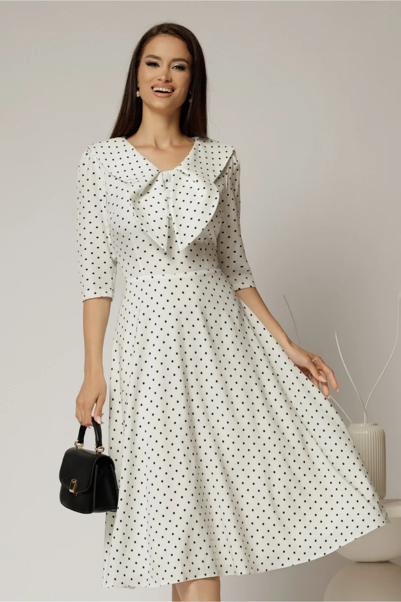 Rochie midi alba cu buline si guler amplu croi clos