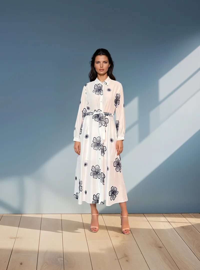 Rochie lungă brodată cu flori alb-bleumarin - Unica S-L