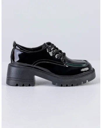 Pantofi de piele ecologica lacuita cu aspect masiv, Negru