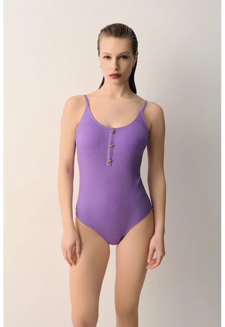 Costum de baie intreg texturat cu detalii metalice, Lila