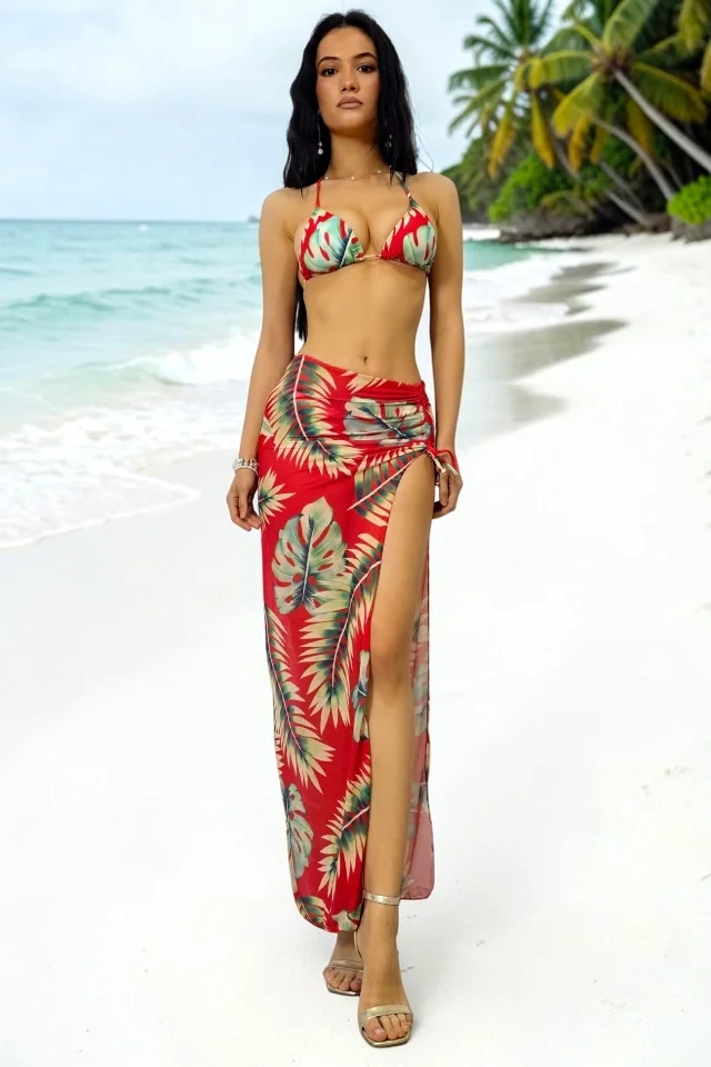 Set plaja trei piese YARINA, fusta cu snur reglabil, slip brazilian si sutien, Rosu