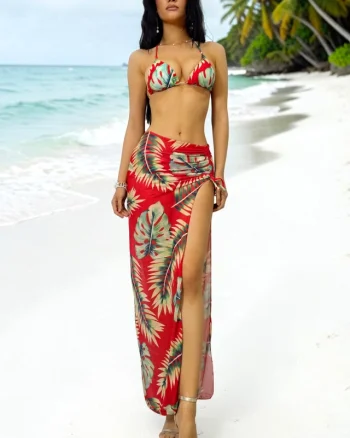 Set plaja trei piese YARINA, fusta cu snur reglabil, slip brazilian si sutien, Rosu