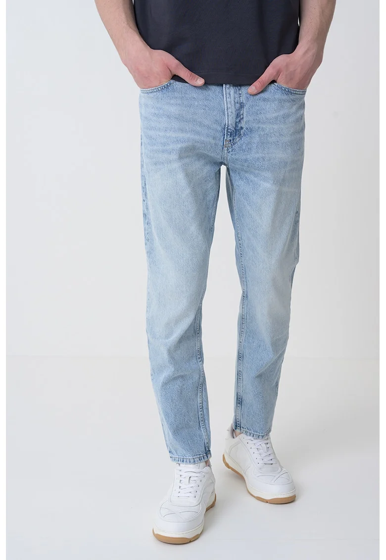Blugi crop cu croiala dreapta