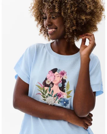 Tricou cu detaliu brodat