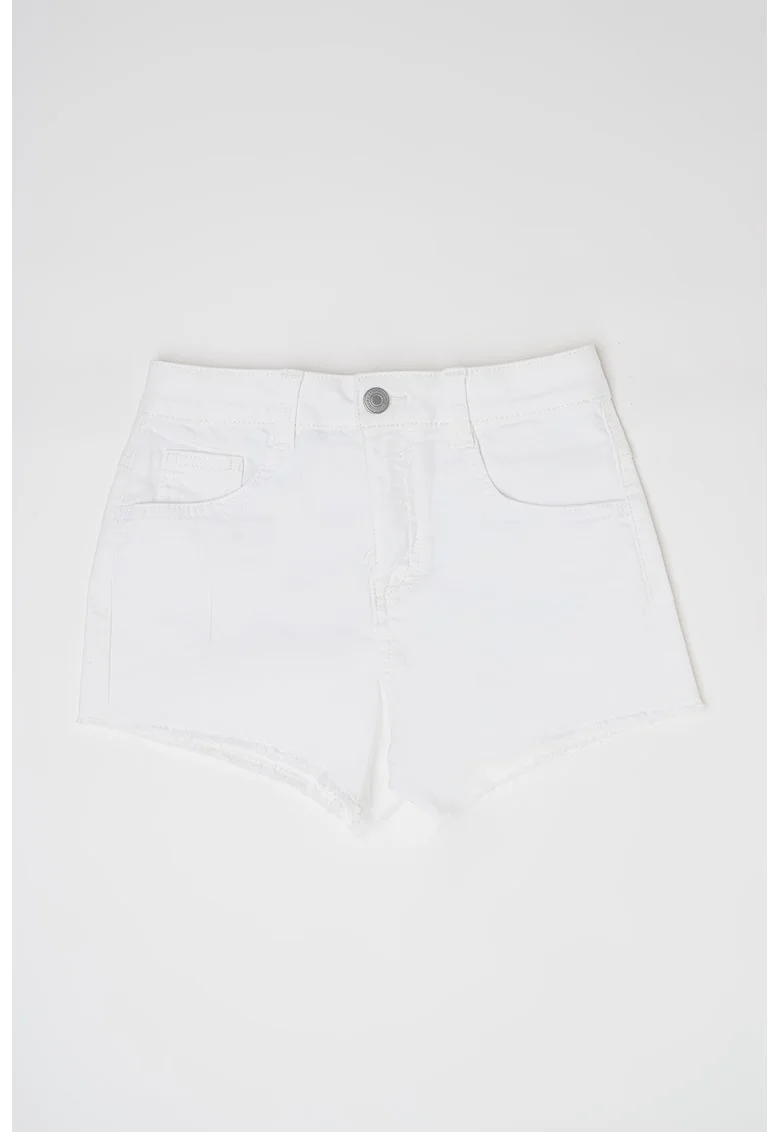 Pantaloni scurti din denim cu terminatii nefinisate, Alb