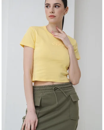 Tricou crop cu imprimeu logo, Galben deschis