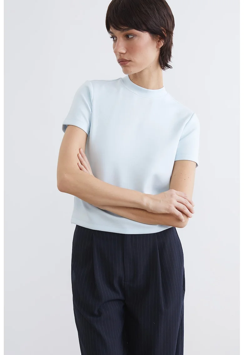 Tricou uni cu decolteu la baza gatului, Albastru pal