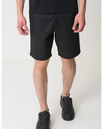 Pantaloni scurti cu model uni si buzunare laterale, Negru