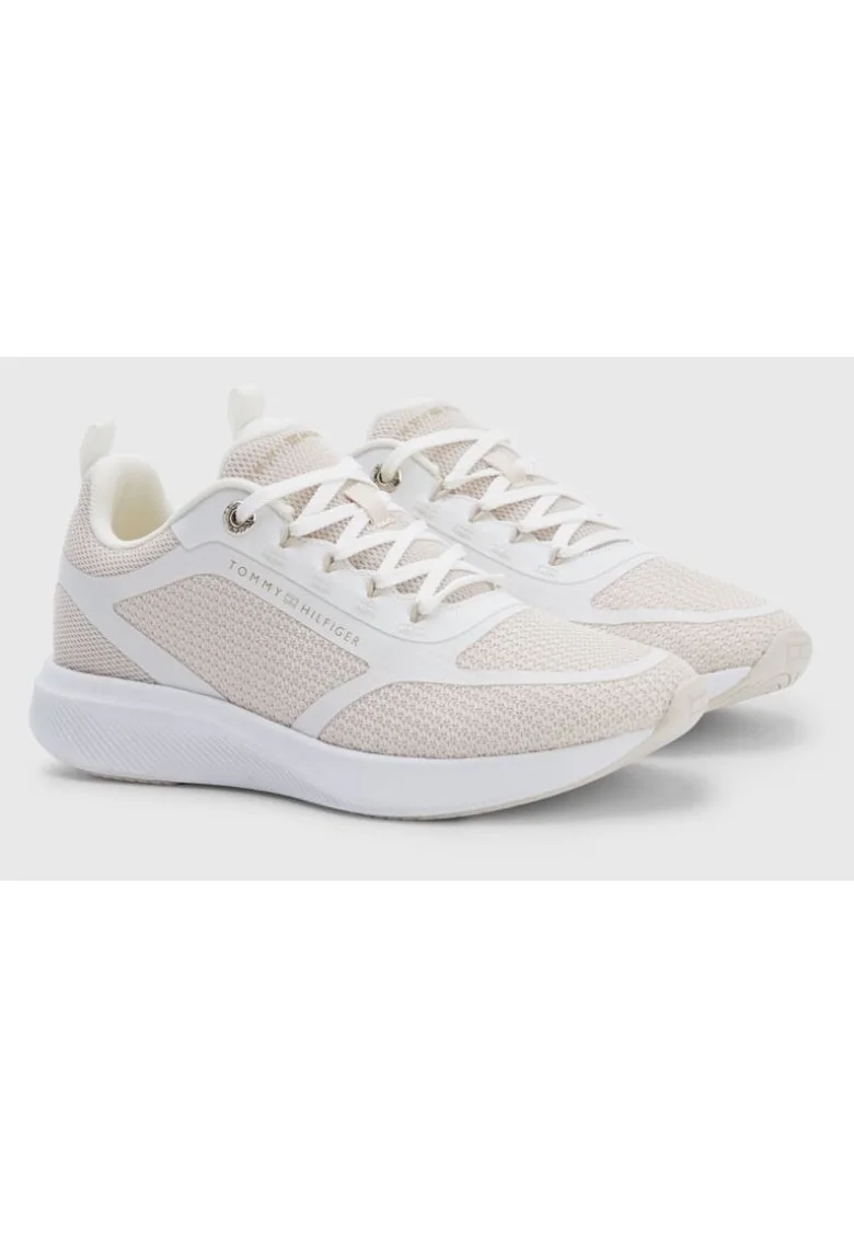 Pantofi sport cu garnituri din plasa