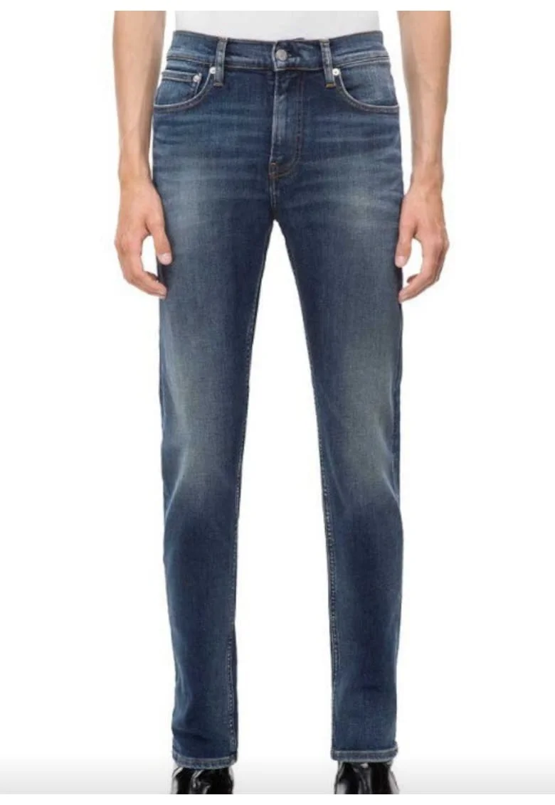 Blugi skinny,