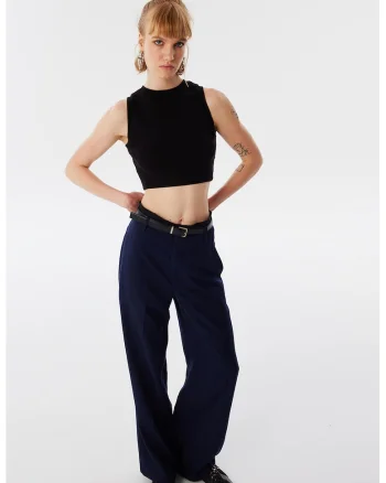 Pantaloni din lyocell cu o curea de piele ecologica, Negru