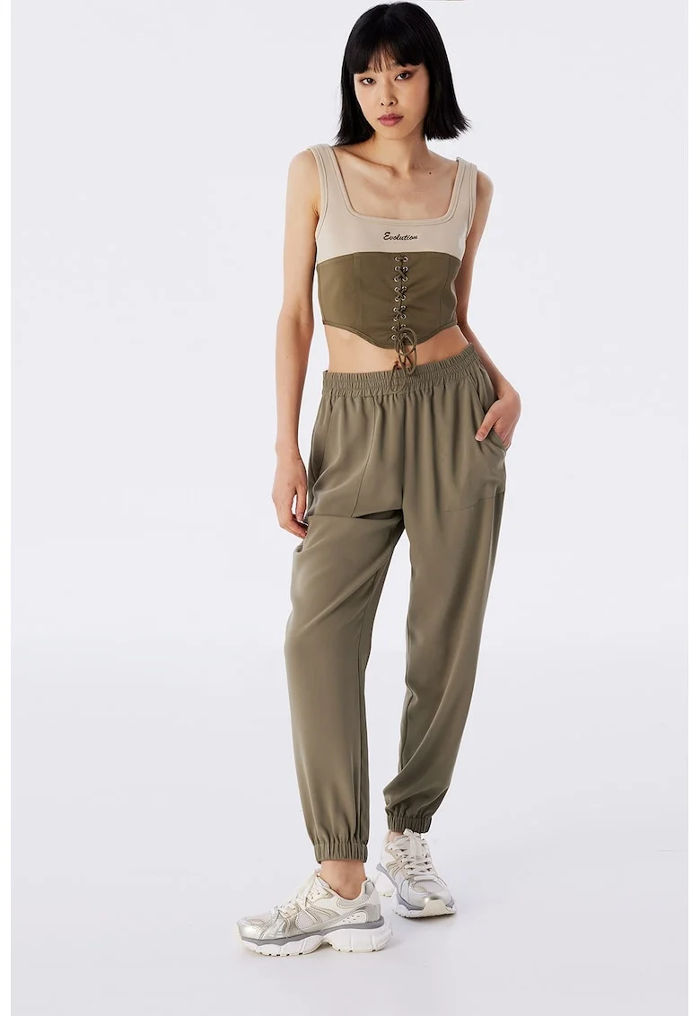 Pantaloni cu croiala conica, Kaki