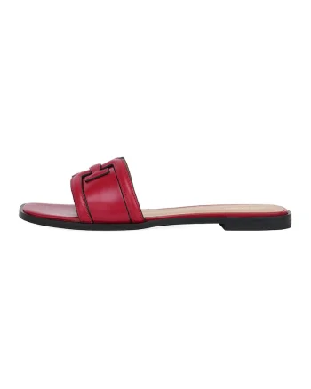 Papuci de piele, Rosu