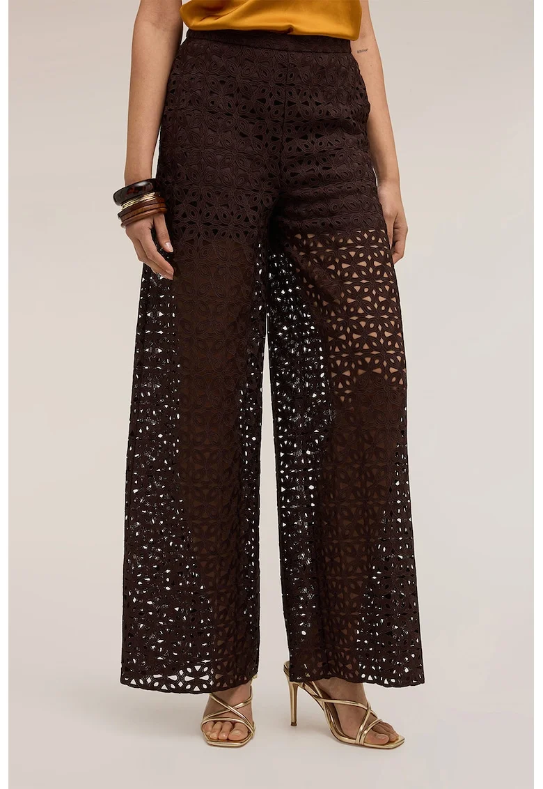 Pantaloni cu croiala ampla si perforatii, Maro cognac