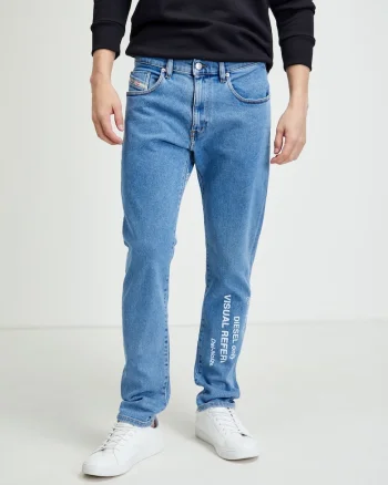 Blugi slim fit cu print text,
