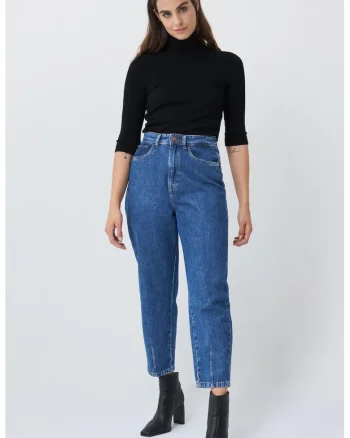 Blugi crop cu talie inalta