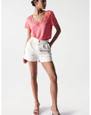Tricou din amestec de in cu detalii brodate