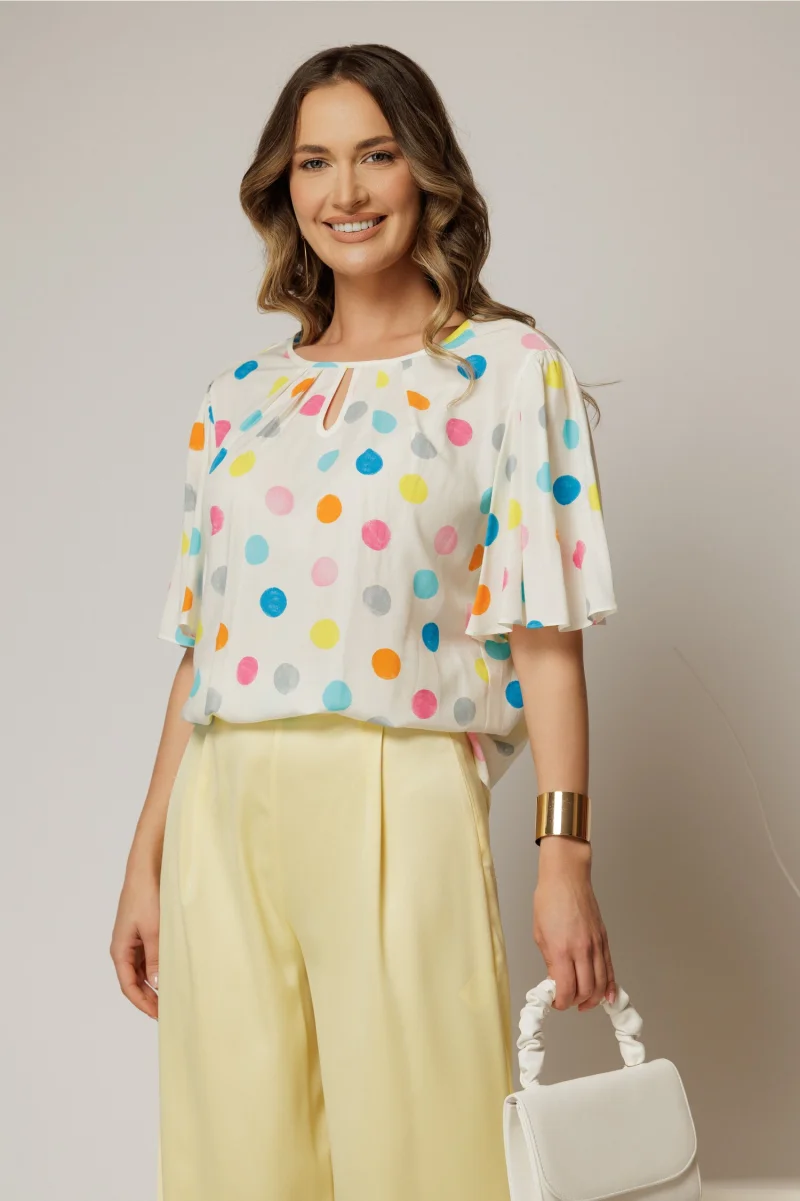 Bluza casual din viscoza alba cu buline colorate si croi lejer