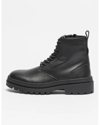 Ghete de piele, Negru