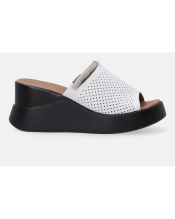 Papuci cu platforma din piele