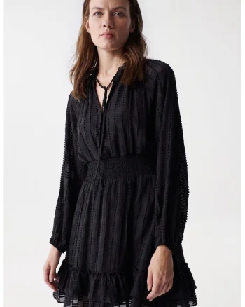 Rochie scurta cu terminatie cu volane,