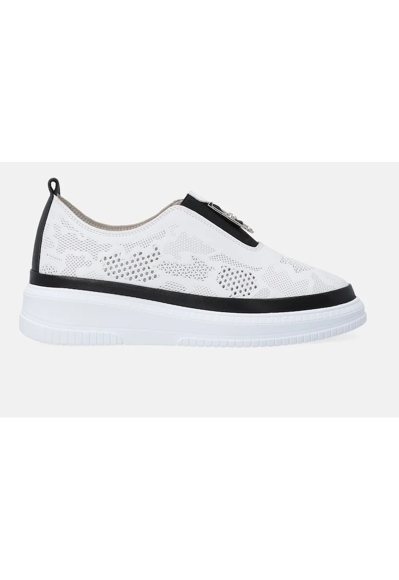 Pantofi din piele cu perforatii