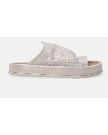 Papuci din piele cu detalii perforate,