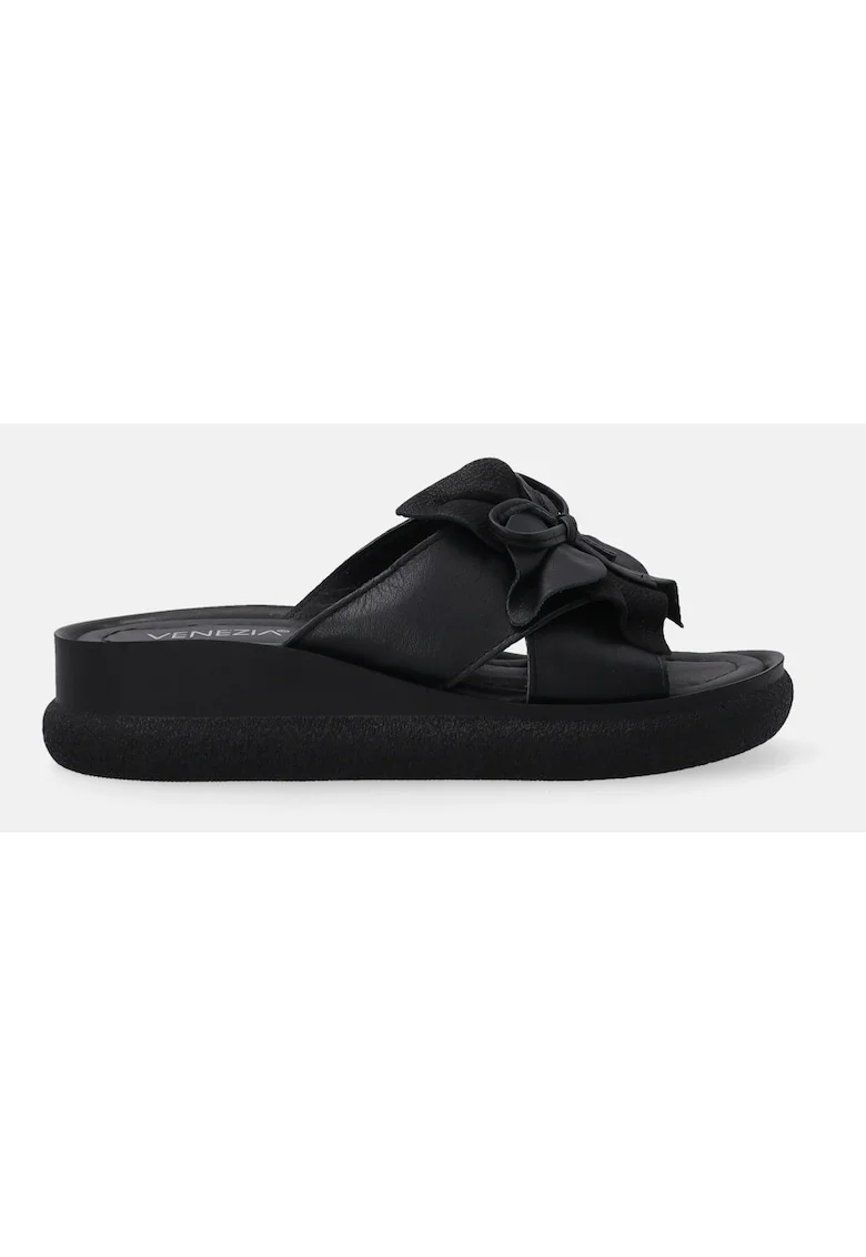 Papuci wedge cu aplicatie florala
