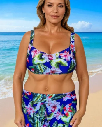 Costum baie dama 2 piese, marime mare, slipi tip pantaloni scurt albastru ocean m5007
