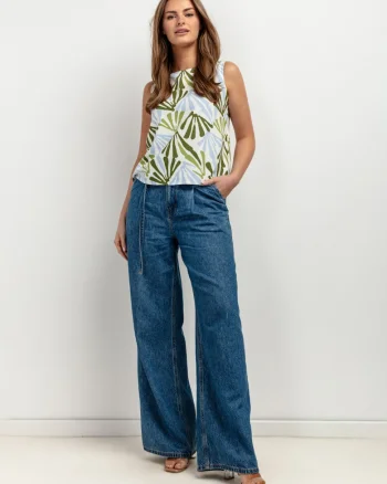 Top din amestec de in cu motive tropicale