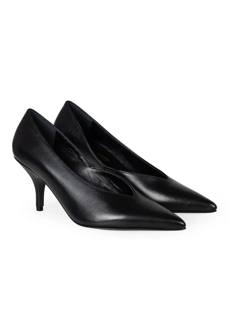 Pantofi din piele cu varf ascutit,