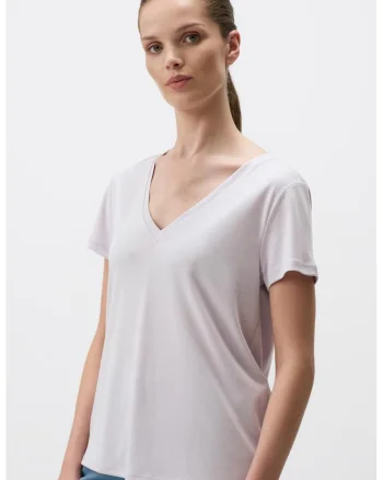 Tricou din amestec de modal cu decolteu in V