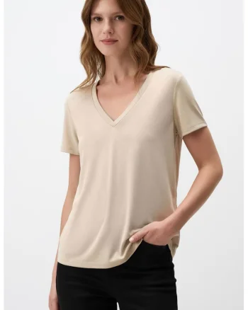 Tricou din amestec de modal cu decolteu in V