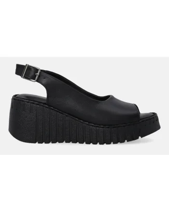 Sandale wedge de piele cu catarama