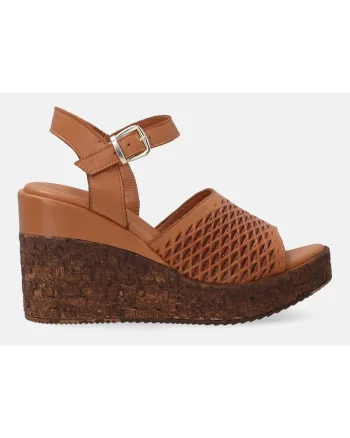 Sandale wedge de piele cu aspect ajurat si catarama